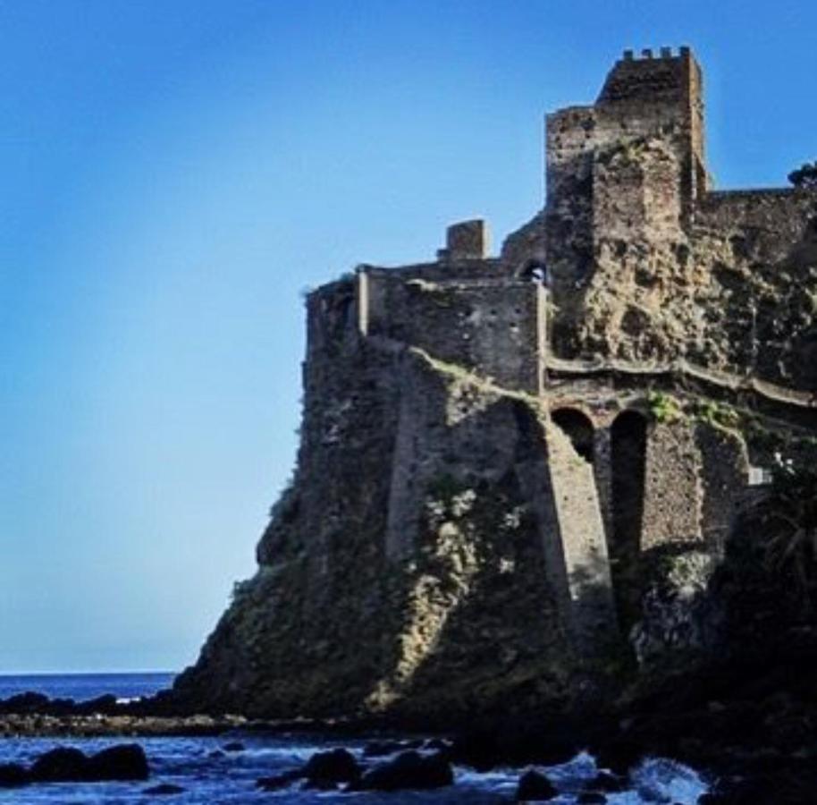 Bed and Breakfast Sicitaly Aci Castello Exterior foto